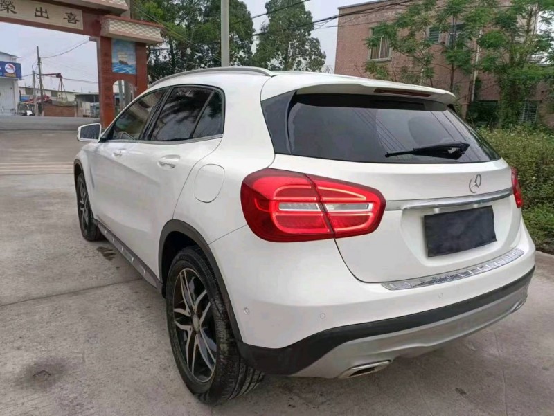 深圳16年奔驰GLA6