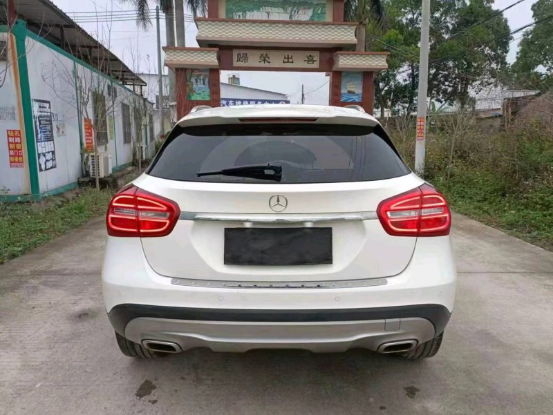 深圳16年奔驰GLA8