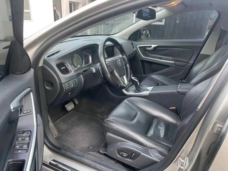 宜昌15年沃尔沃S60L4