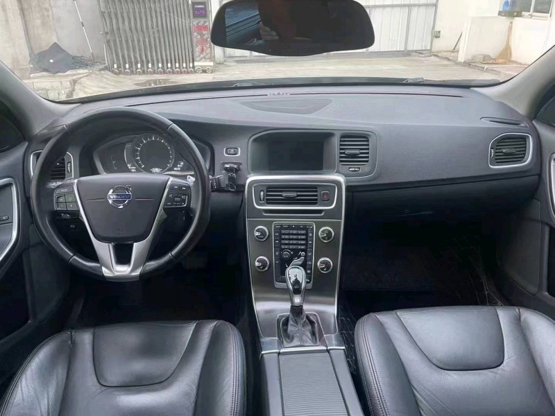 宜昌15年沃尔沃S60L8