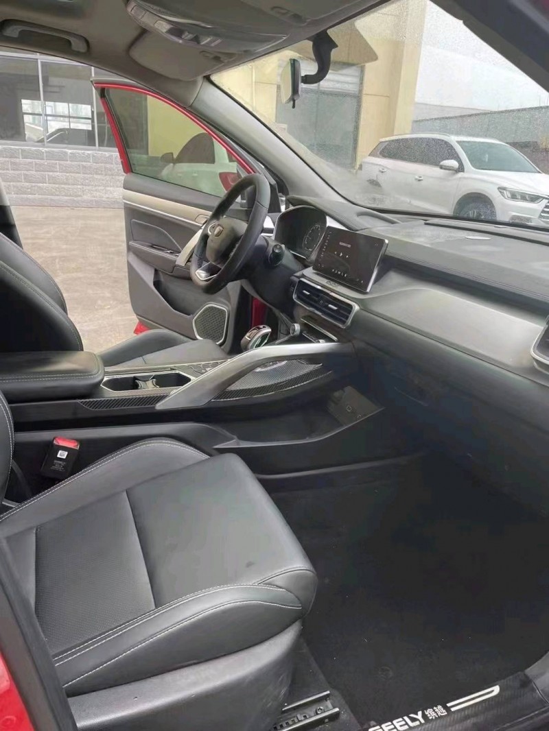 宜昌19年吉利缤越6