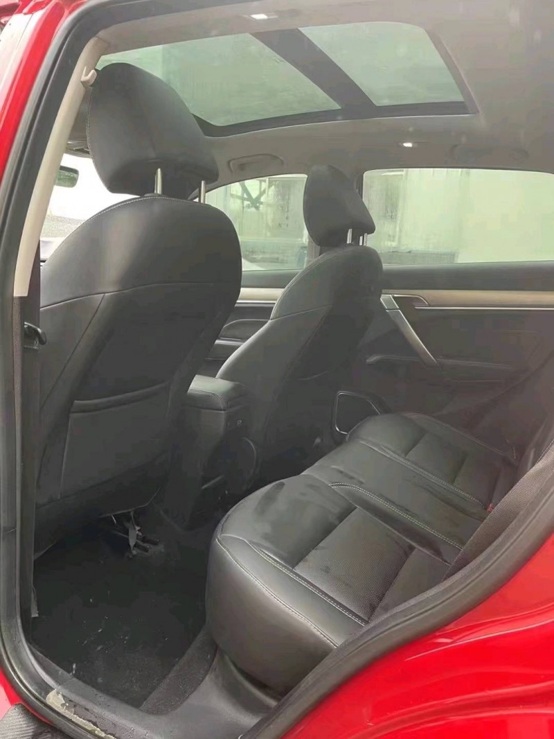 宜昌19年吉利缤越5