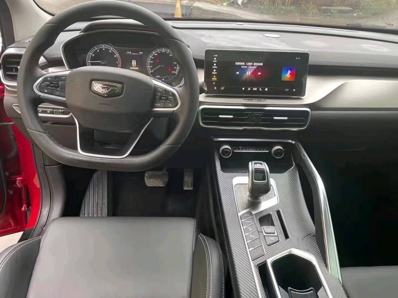 宜昌19年吉利缤越8