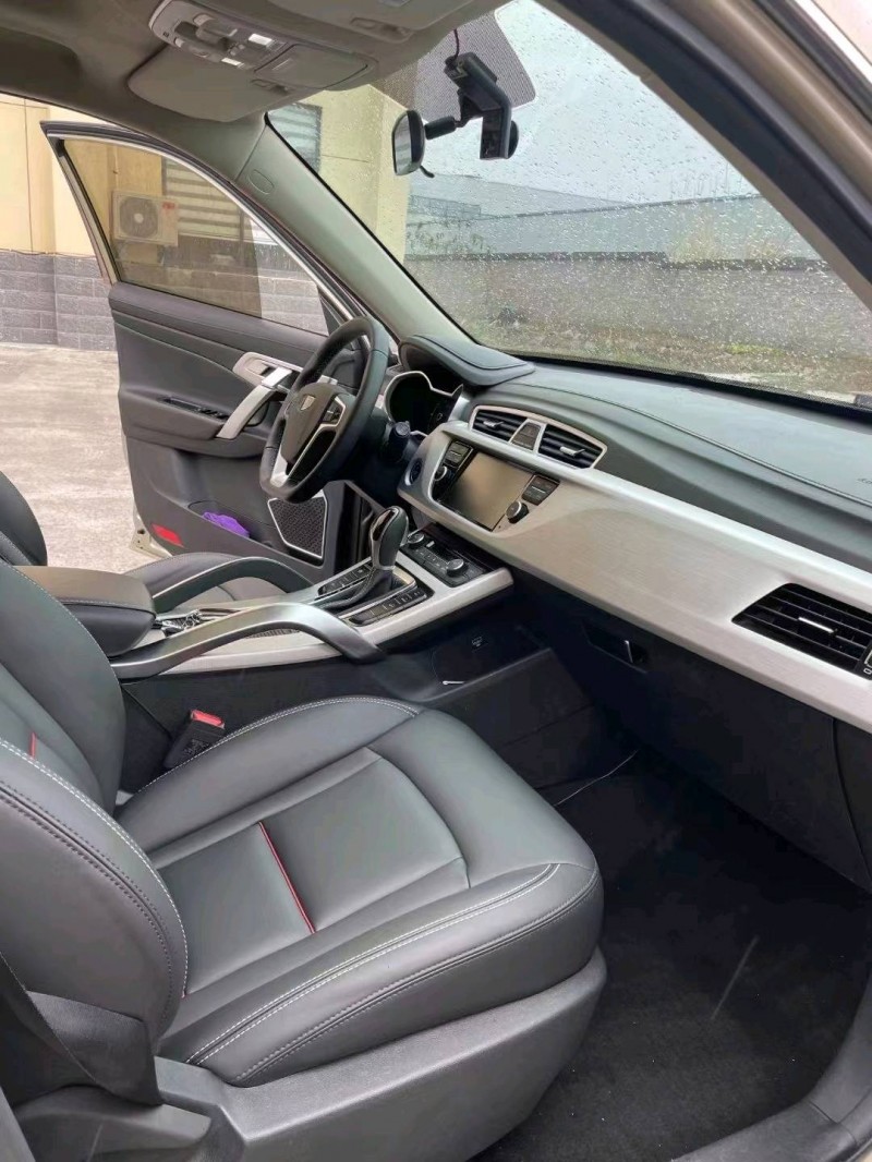 宜昌18年吉利博越8