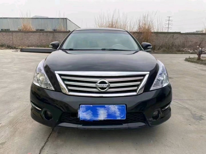 宜昌12年日产天籁1