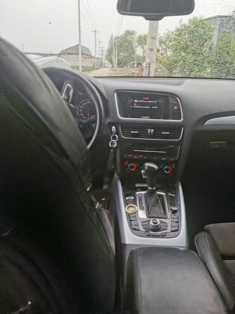 保定13年奥迪Q54