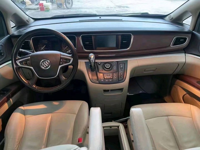 重庆18年别克GL83