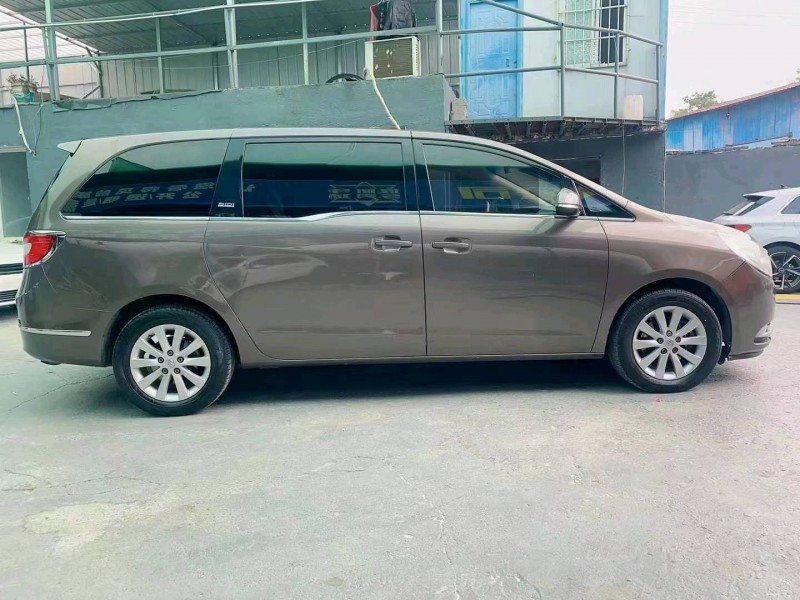 重庆13年别克GL83