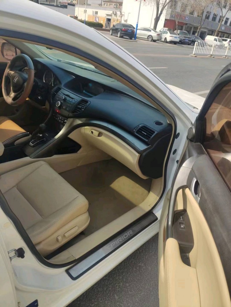 保定13年本田思铂睿6