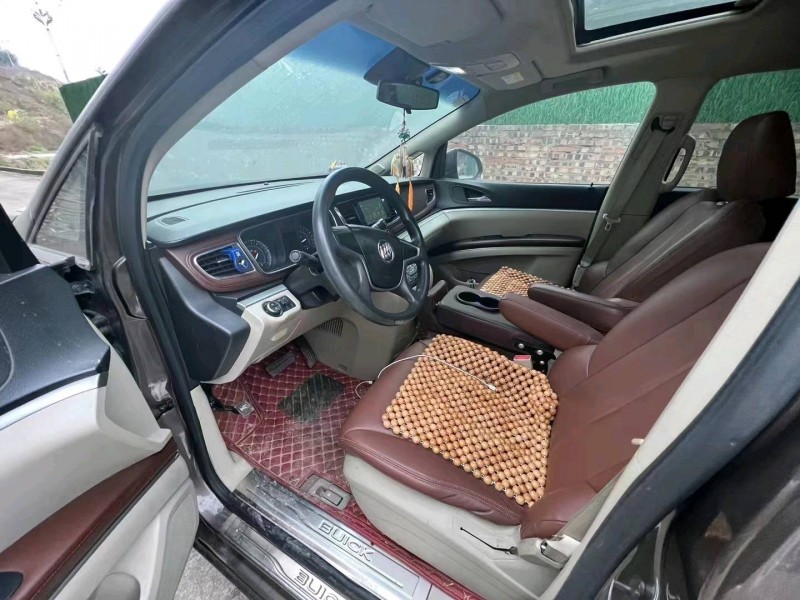 成都16年别克GL88