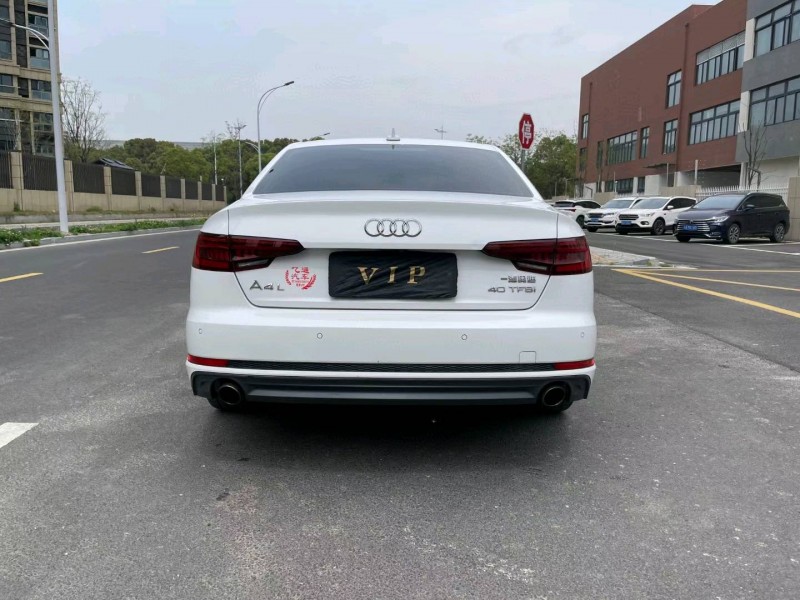 苏州18年奥迪A4L8