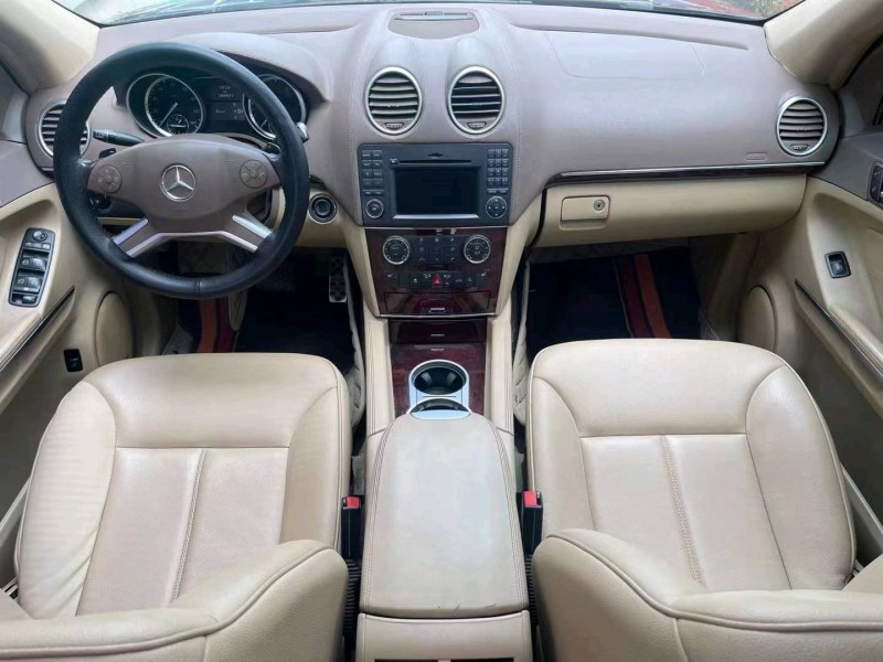 青岛13年奔驰GL3