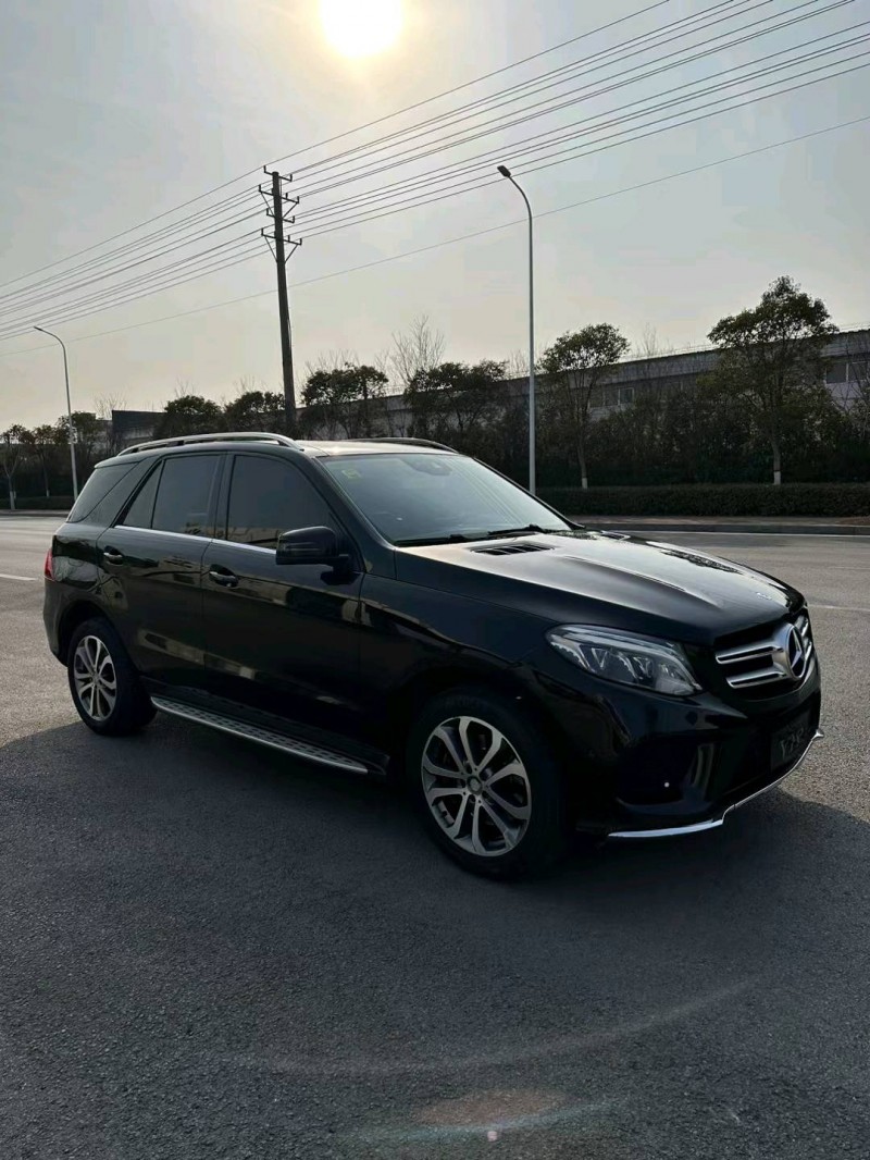 济南16年奔驰GLE3