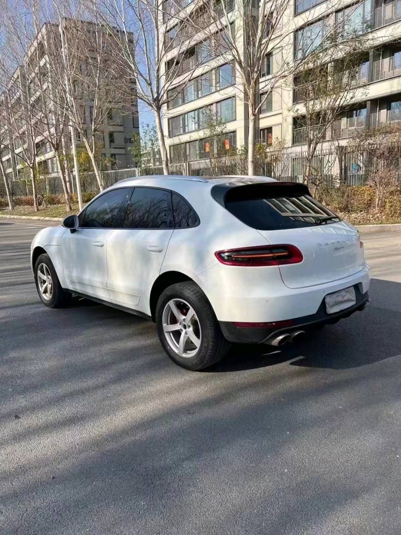 沈阳15年保时捷Macan5