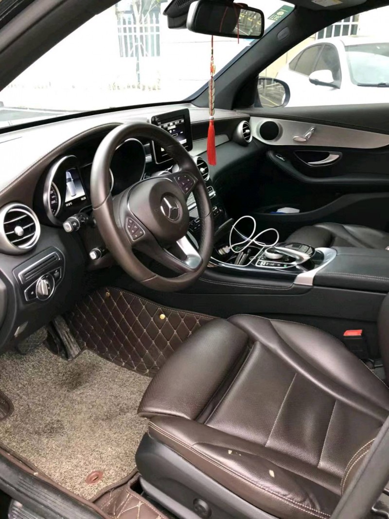 苏州19年奔驰GLC3