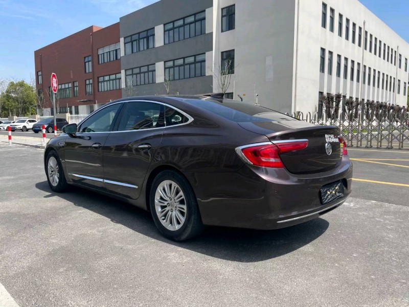 苏州17年别克君越9