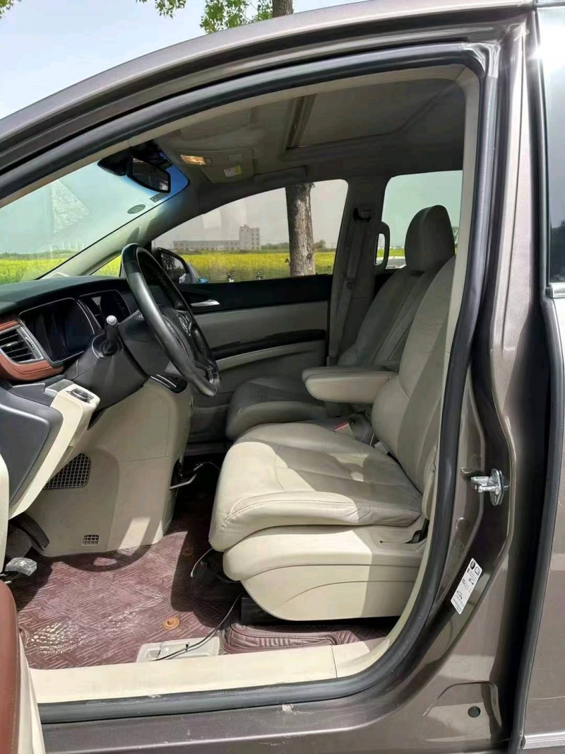 徐州18年别克GL83