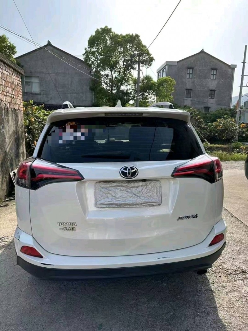 嘉兴19年丰田RAV4荣放7