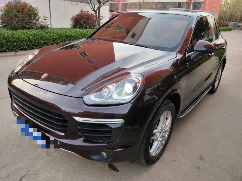 济南17年保时捷卡宴2