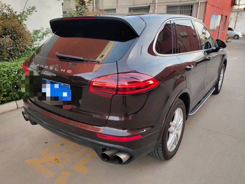 济南17年保时捷卡宴3