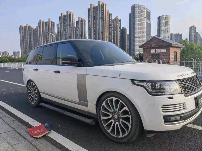 济南14年路虎揽胜行政4