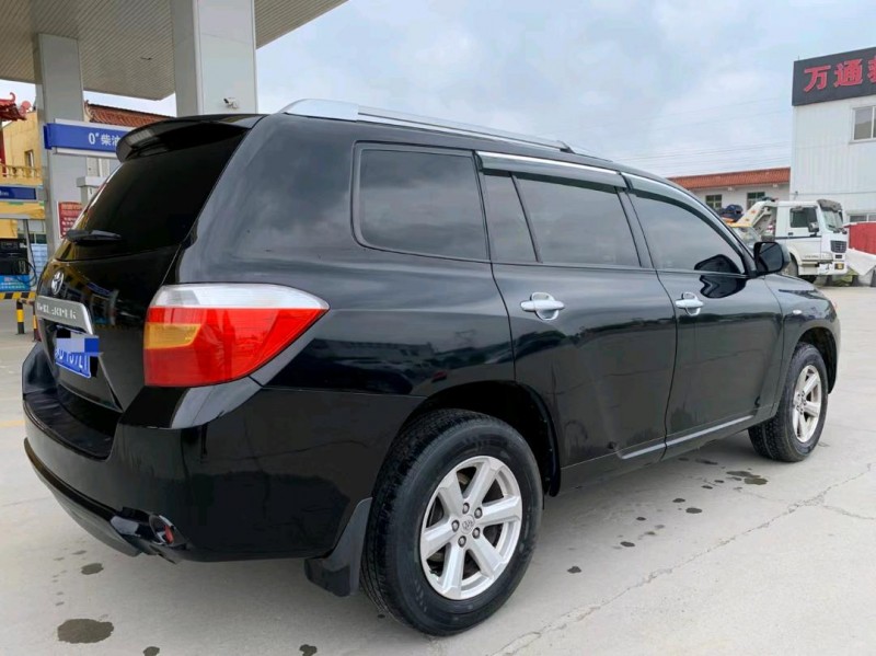 保定11年丰田汉兰达3