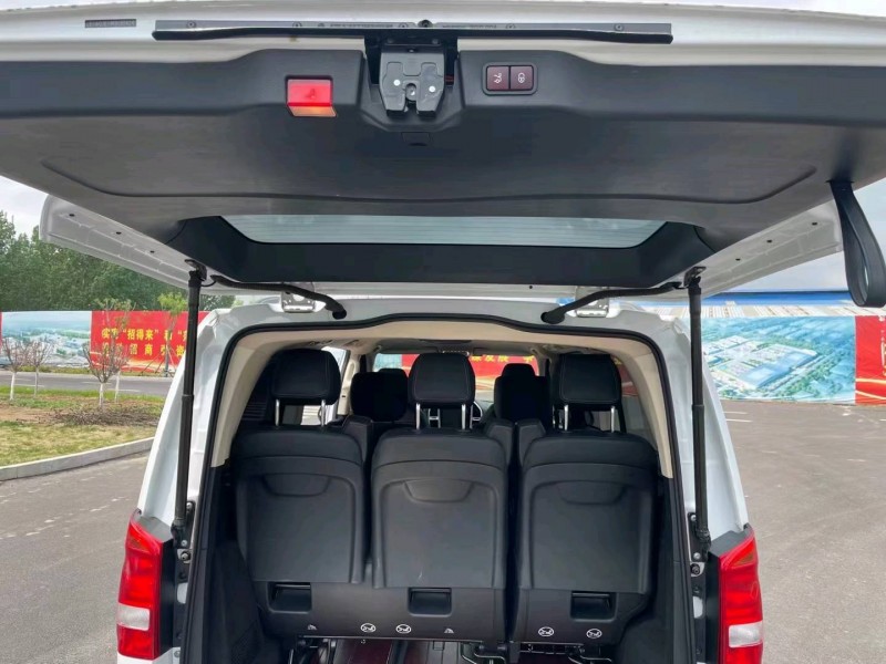 石家庄20年奔驰威霆4