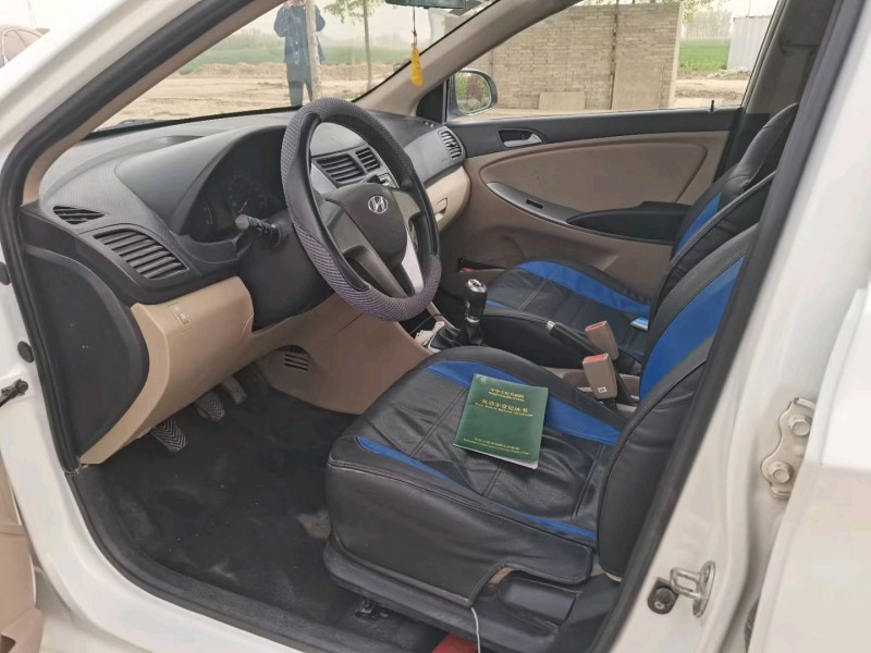 保定14年现代瑞纳4