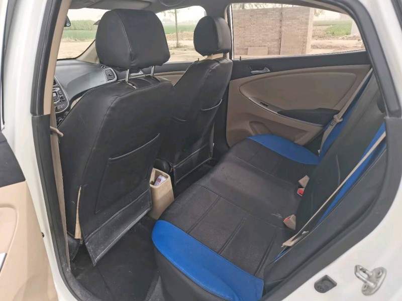 保定14年现代瑞纳5