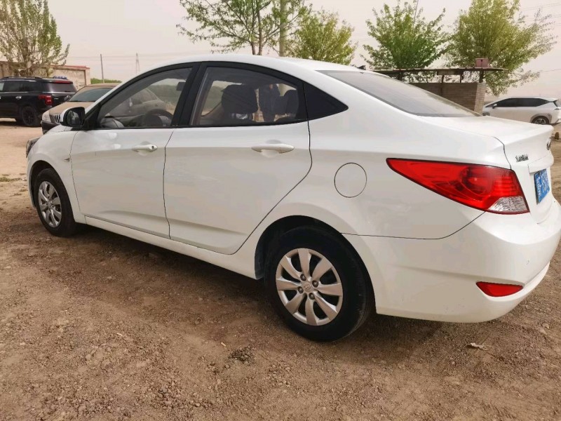 保定14年现代瑞纳7