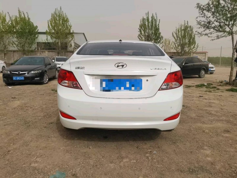 保定14年现代瑞纳9