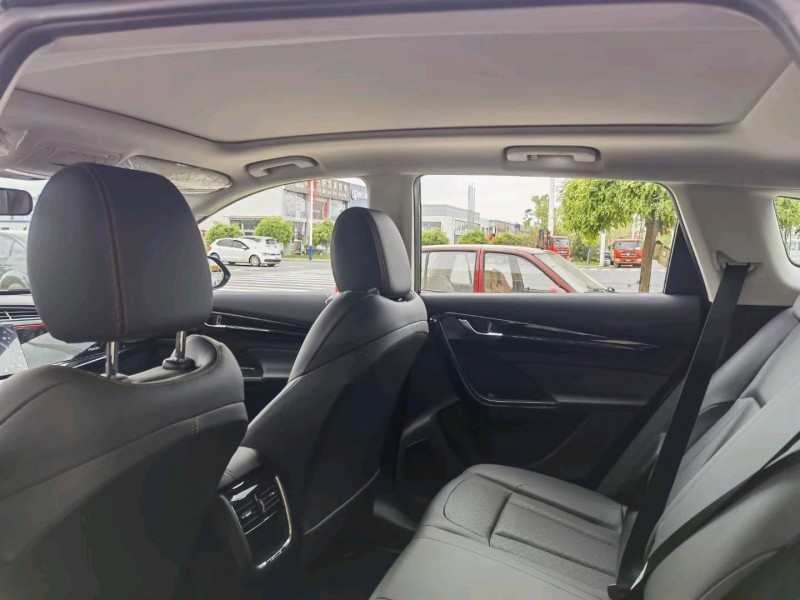 保定22年东风AX7pro6