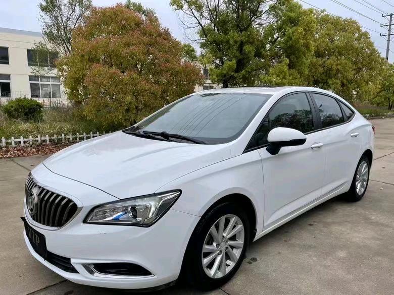 盐城17年别克君威2