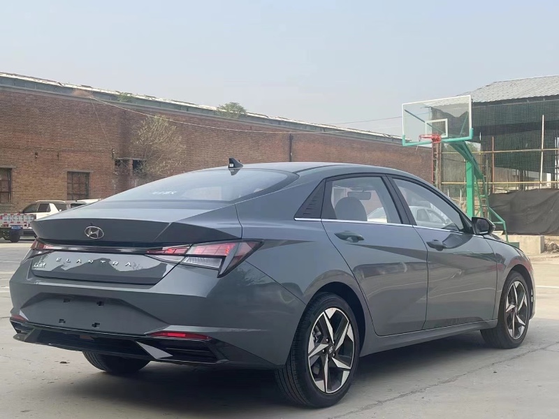 邯郸23年现代伊兰特4
