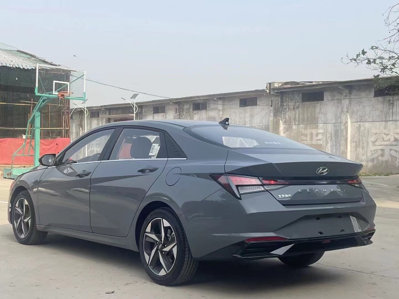 邯郸23年现代伊兰特8