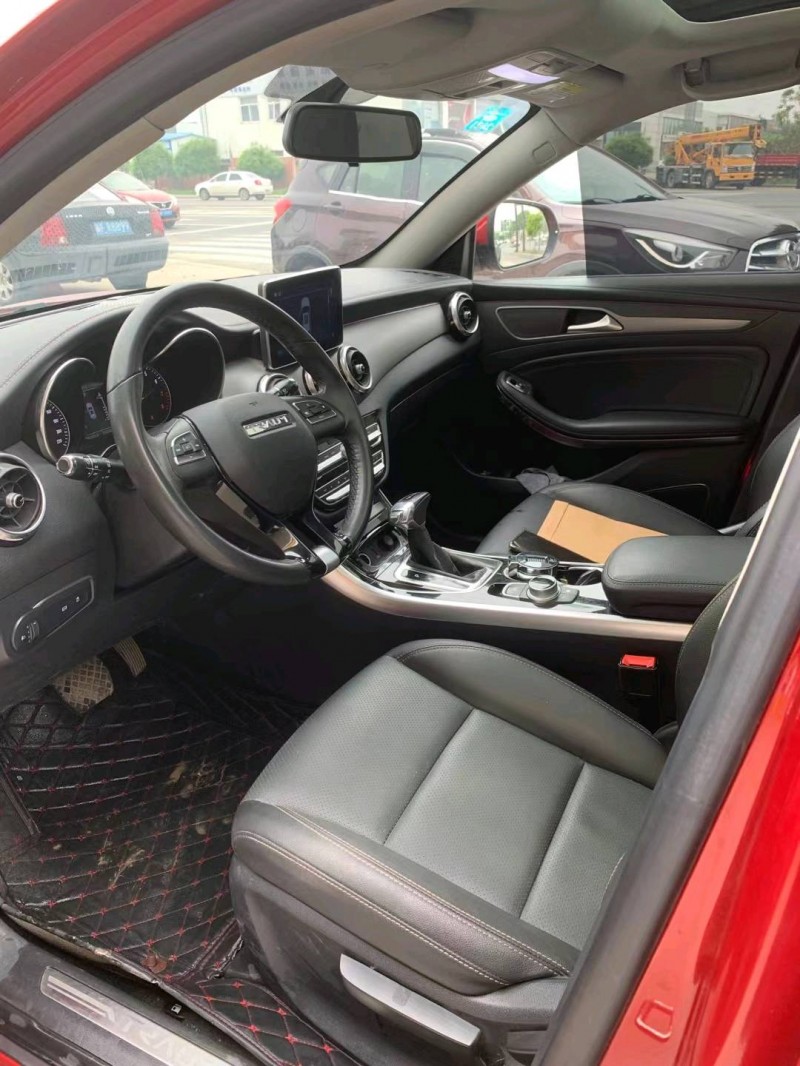 保定19年君马汽车MEET36