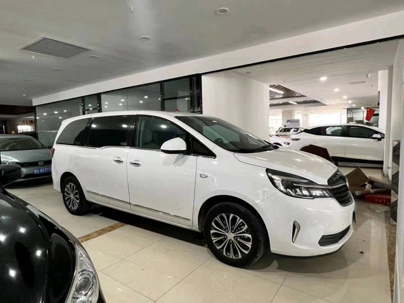 青岛20年别克GL82