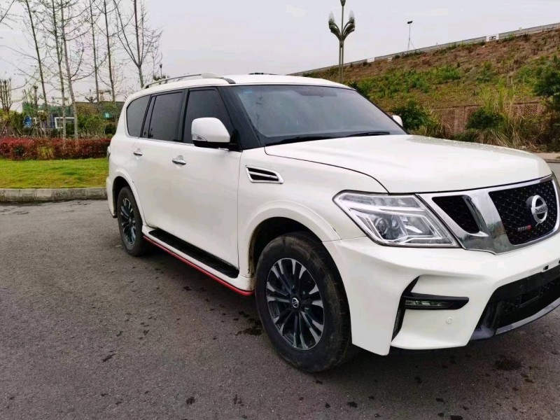 成都17年日产途乐3