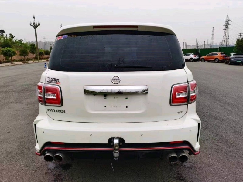 成都17年日产途乐6