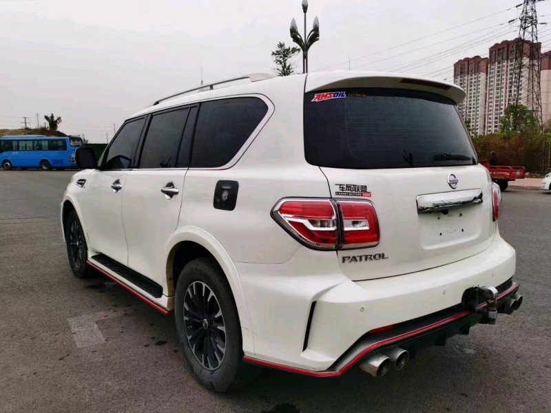 成都17年日产途乐8