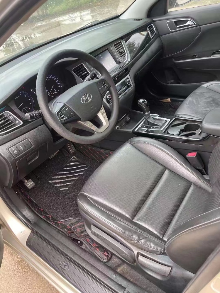 潍坊16年现代名图7