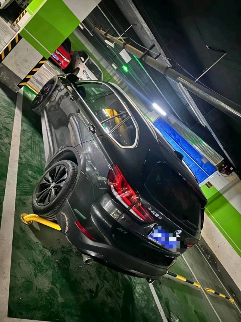 成都21年宝马X13