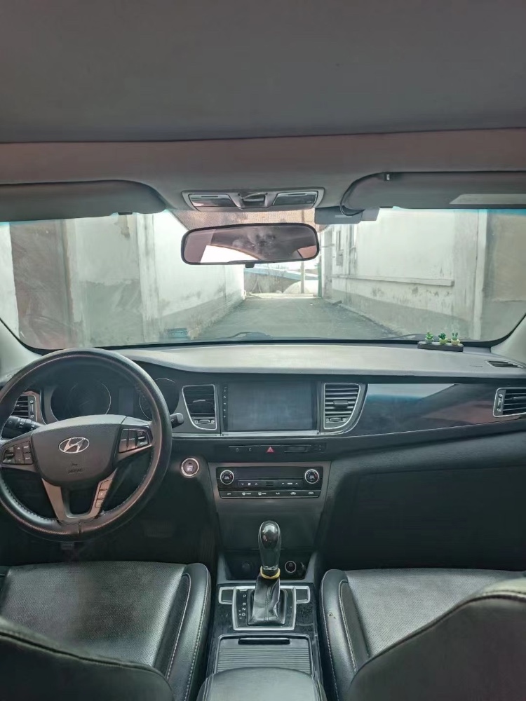 济宁14年现代名图4