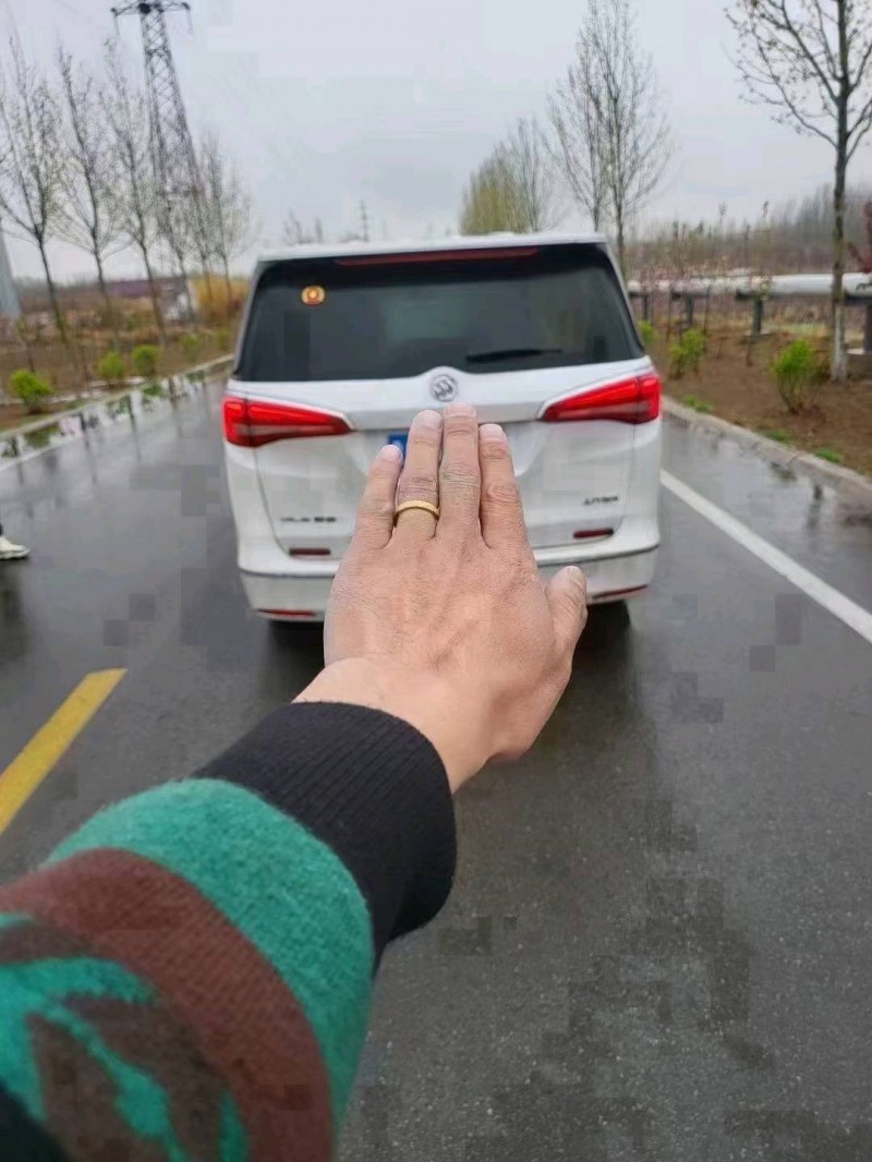 枣庄18年别克GL84