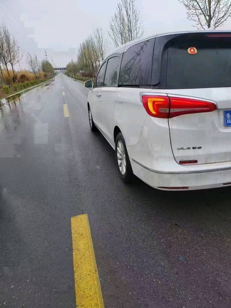 枣庄18年别克GL85