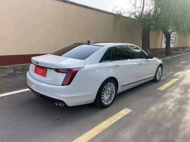 青岛20年凯迪拉克CT64