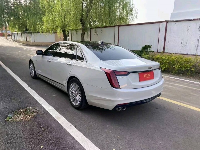 青岛20年凯迪拉克CT67