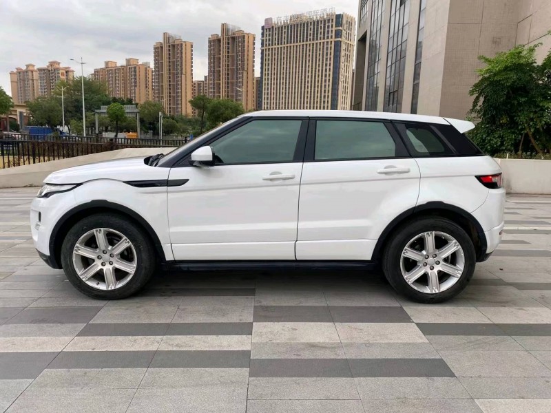 东莞16年路虎极光3