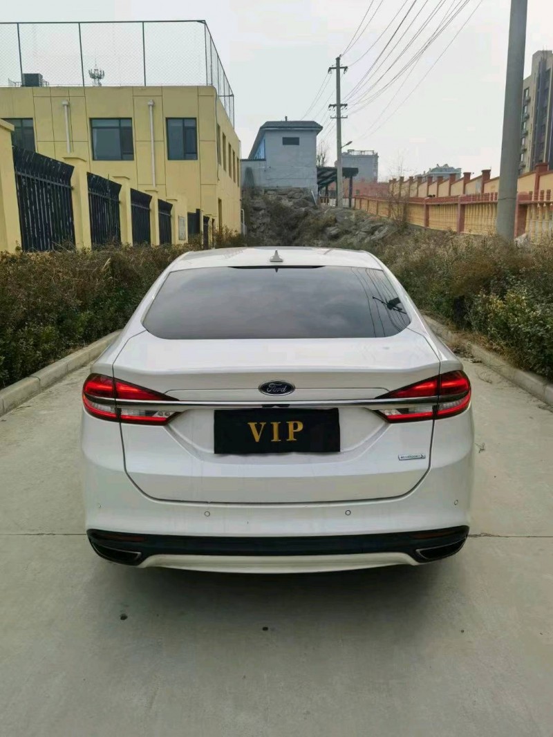 青岛18年福特蒙迪欧9