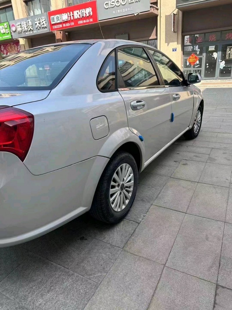 青岛16年别克凯越4